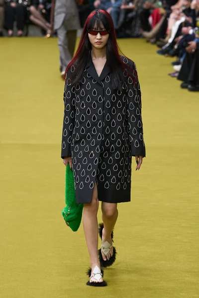 Look 23